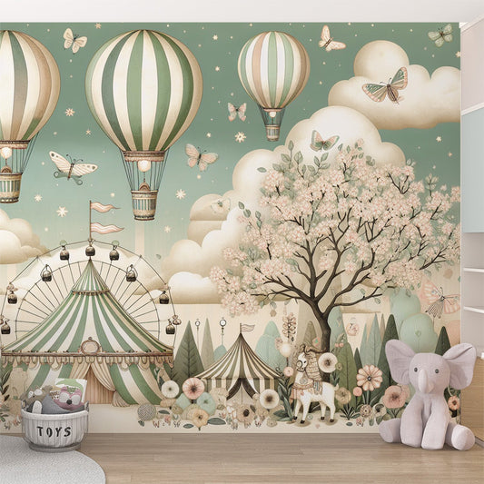 Tapete Kinderzimmer | Zirkus mit Heißluftballons, Schmetterlingen und imaginären Tieren